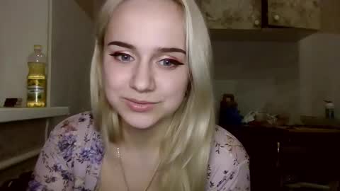 barbie___girl online show from March 13, 6:47 pm