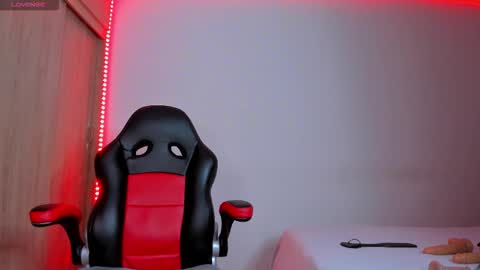 Snapshot of barbie_ebony_ chatting on November 3, 4:03 am Nicolle online show from November 3, 4:03 am