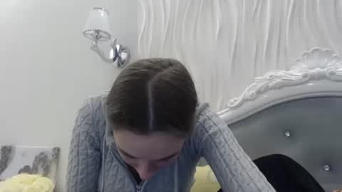 Snapshot of barbie_giirls_ chatting on December 3, 9:13 pm Kate online show from December 3, 9:13 pm