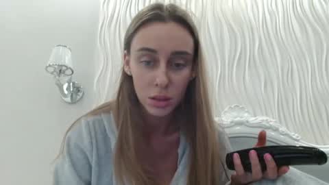 Kate online show from April 14, 6:36 pm
