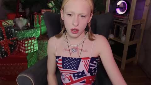 Snapshot of barbie_richy chatting on December 14, 5:24 am barbie_richy online show from December 14, 5:24 am