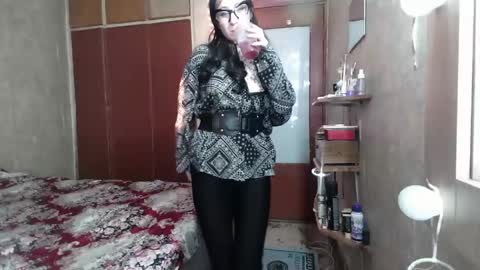 Snapshot of barbie_rococo chatting on February 19, 12:45 pm barbie_rococo online show from February 19, 12:45 pm