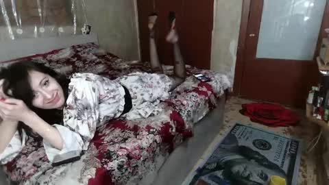 Snapshot of barbie_rococo chatting on March 5, 3:19 pm barbie_rococo online show from March 5, 3:19 pm