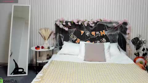 Snapshot of barbie_staze chatting on November 1, 2:24 am Barbie Staze online show from November 1, 2:24 am