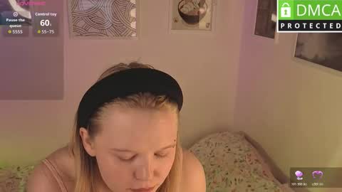 Snapshot of barbie_staze chatting on March 5, 2:51 am Barbie Staze online show from March 5, 2:51 am