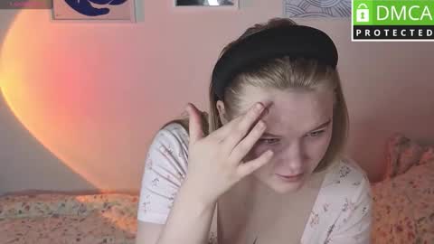 Snapshot of barbie_staze chatting on March 13, 2:40 am Barbie Staze online show from March 13, 2:40 am