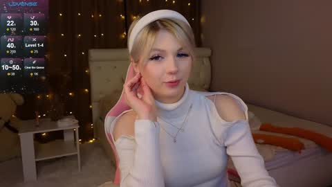 Stacy online show from December 5, 8:11 pm