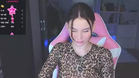 Snapshot of barbieee_doll chatting on July 6, 6:43 pm Eva online show from July 6, 6:43 pm