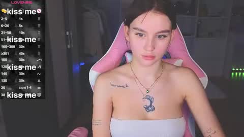 Snapshot of barbieee_doll chatting on July 8, 9:52 pm Eva online show from July 8, 9:52 pm
