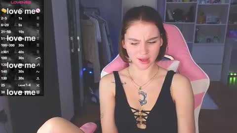 Snapshot of barbieee_doll chatting on July 10, 5:15 pm Eva online show from July 10, 5:15 pm