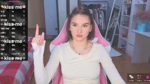 Snapshot of barbieee_doll chatting on July 23, 1:31 pm Eva online show from July 23, 1:31 pm