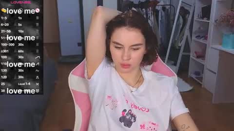 Snapshot of barbieee_doll chatting on July 26, 1:29 pm Eva online show from July 26, 1:29 pm