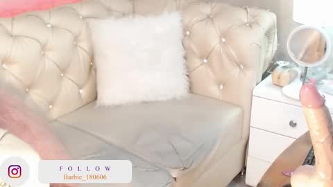 Snapshot of barbiefox_ chatting on January 31, 11:03 pm barbiefox_ online show from January 31, 11:03 pm