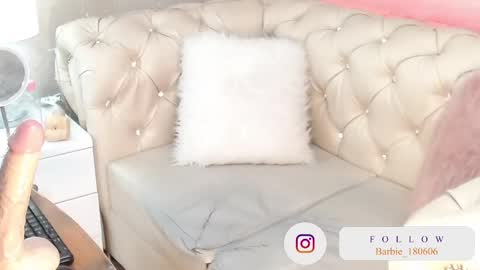 Snapshot of barbiefox_ chatting on February 20, 2:35 pm barbiefox_ online show from February 20, 2:35 pm