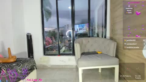 Snapshot of barbiefoxx chatting on February 27, 10:20 pm Barbiefoxx online show from February 27, 10:20 pm