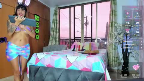 Snapshot of barbiefoxx chatting on October 14, 8:20 pm Barbiefoxx online show from October 14, 8:20 pm