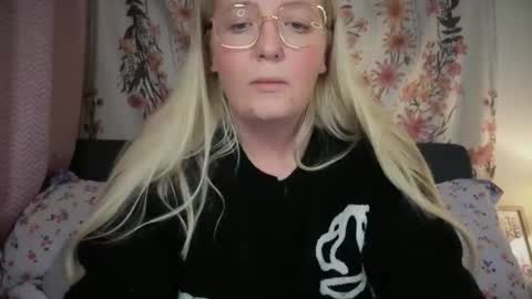 Snapshot of barbiegirl966 chatting on January 17, 9:18 pm barbiegirl966 online show from January 17, 9:18 pm