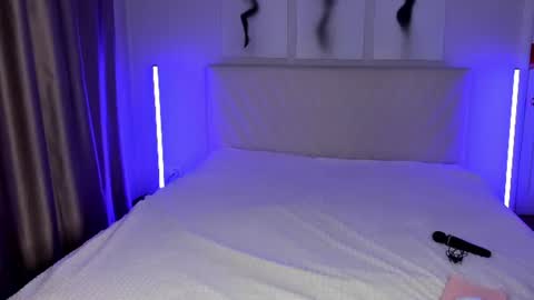 Snapshot of barbielina_ chatting on July 5, 8:49 pm Emma online show from July 5, 8:49 pm
