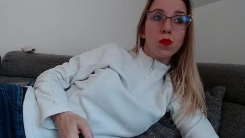 Lena online show from April 16, 4:19 pm