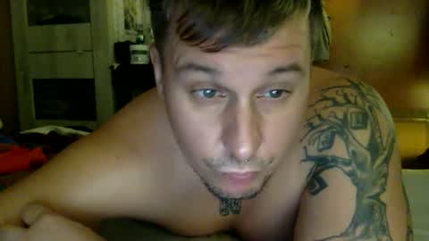 Snapshot of barli89x chatting on November 21, 1:37 am barli89x online show from November 21, 1:37 am