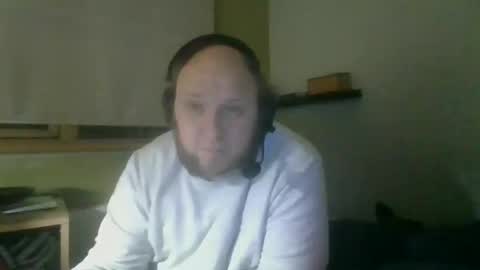 Snapshot of bart_poland chatting on February 19, 2:33 am bart_poland online show from February 19, 2:33 am