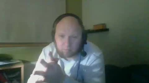 Snapshot of bart_poland chatting on February 20, 2:40 am bart_poland online show from February 20, 2:40 am