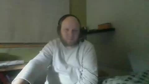 Snapshot of bart_poland chatting on February 22, 2:39 am bart_poland online show from February 22, 2:39 am