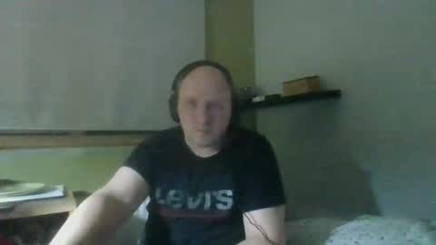 Snapshot of bart_poland chatting on October 4, 9:57 pm bart_poland online show from October 4, 9:57 pm
