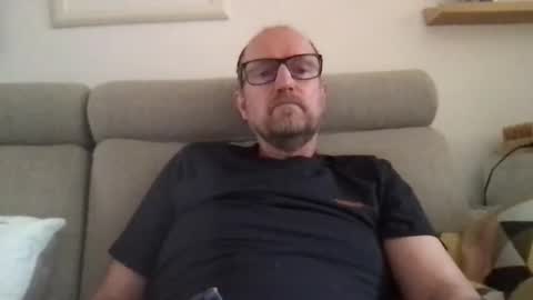 Snapshot of basher69horny4u chatting on November 20, 9:09 am basher69horny4u online show from November 20, 9:09 am