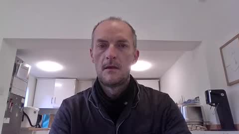 Snapshot of basiccamguy chatting on November 1, 9:33 am basiccamguy online show from November 1, 9:33 am