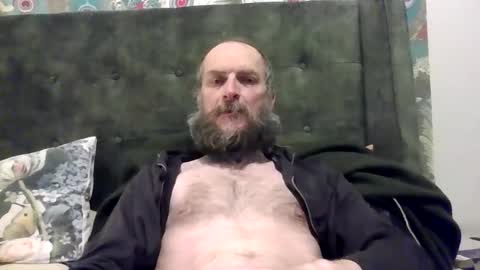 Snapshot of basiccamguy chatting on March 4, 12:38 am basiccamguy online show from March 4, 12:38 am