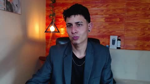 Snapshot of bastiaan_28 chatting on February 7, 4:27 am Bastian online show from February 7, 4:27 am