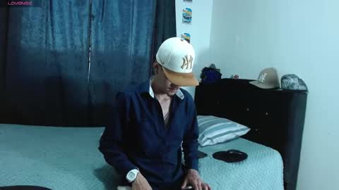 Snapshot of bastiaan_28 chatting on November 1, 10:34 pm Bastian online show from November 1, 10:34 pm