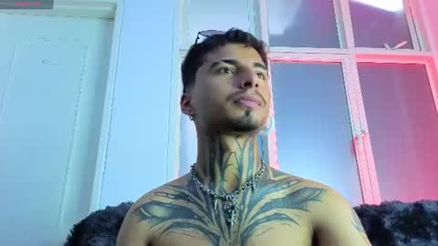 bastian66_ online show from July 11, 5:48 pm