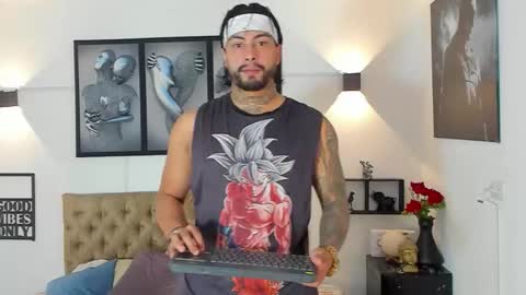 Snapshot of bastian_jones1 chatting on October 6, 7:00 pm bastian_jones1 online show from October 6, 7:00 pm