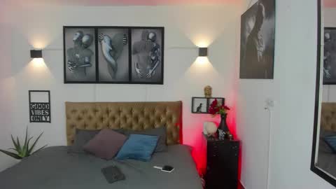 Snapshot of bastian_jones1 chatting on November 22, 2:10 am bastian_jones1 online show from November 22, 2:10 am