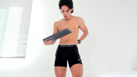 Snapshot of bastianmaalouf chatting on October 7, 8:17 pm Bastian Maalouf online show from October 7, 8:17 pm