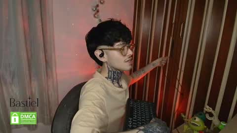 Snapshot of bastiel_ chatting on November 11, 2:22 am Bastiel online show from November 11, 2:22 am