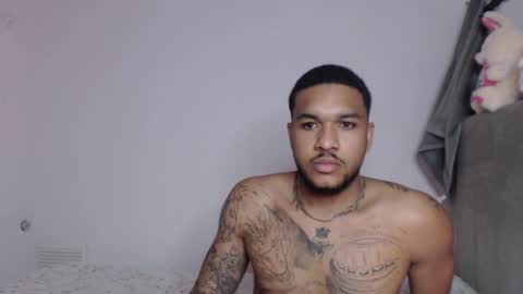 Snapshot of bat_777 chatting on January 18, 3:32 am Aron online show from January 18, 3:32 am