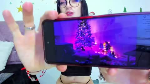 Snapshot of bathory_vamps chatting on December 19, 8:02 pm online show from December 19, 8:02 pm