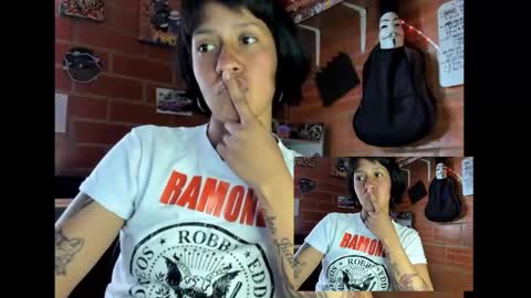 Snapshot of batkyrie chatting on December 16, 9:53 pm batkyrie online show from December 16, 9:53 pm