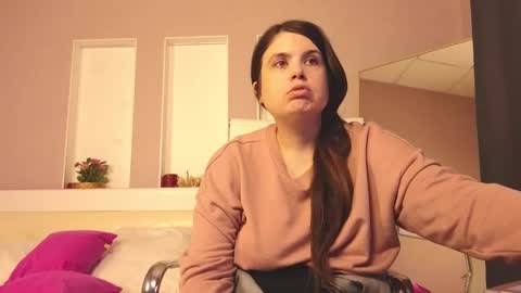 Snapshot of battymoll chatting on February 5, 2:05 pm battymoll online show from February 5, 2:05 pm