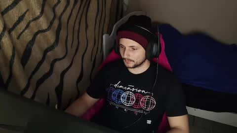 Snapshot of baxxline chatting on February 27, 10:31 pm Baxxline online show from February 27, 10:31 pm