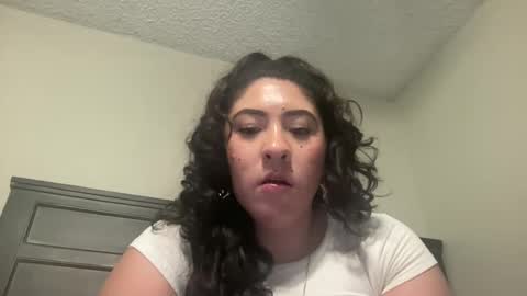 baybeegerrl online show from January 26, 5:56 am