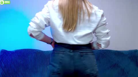 Snapshot of bb__bonami_ chatting on February 7, 2:37 pm bb__bonami_ online show from February 7, 2:37 pm