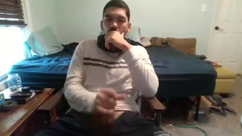 bbbbbro21 online show from December 16, 3:39 pm