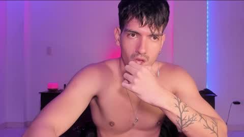 Valentino online show from February 8, 3:19 am