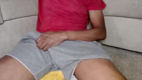 Snapshot of bbd4chicas chatting on April 8, 4:45 am bbd4chicas online show from April 8, 4:45 am