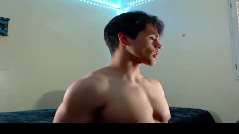 Snapshot of bbrn_88 chatting on February 18, 11:33 pm unknown online show from February 18, 11:33 pm