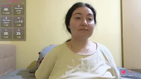 Emma online show from February 9, 7:09 pm